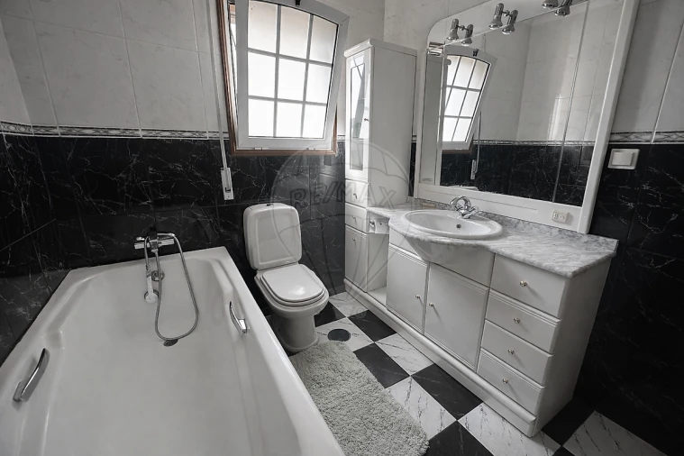 Moradia T3 para Venda em Fânzeres e São Pedro da Cova Foto 21