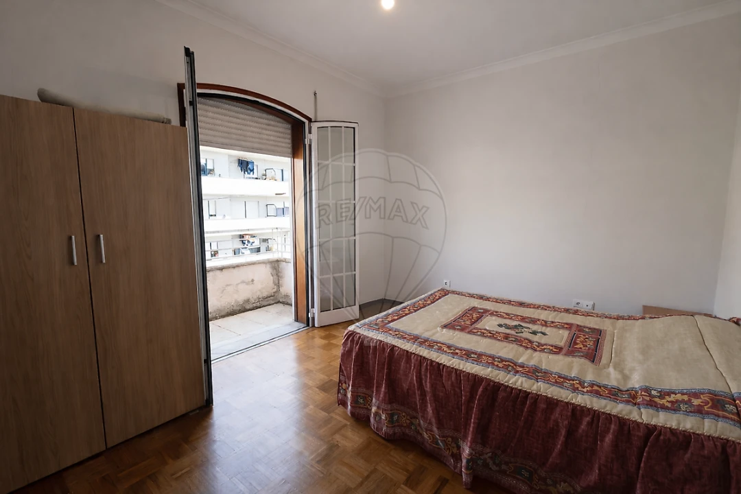 Moradia T3 para Venda em Fânzeres e São Pedro da Cova Foto 3