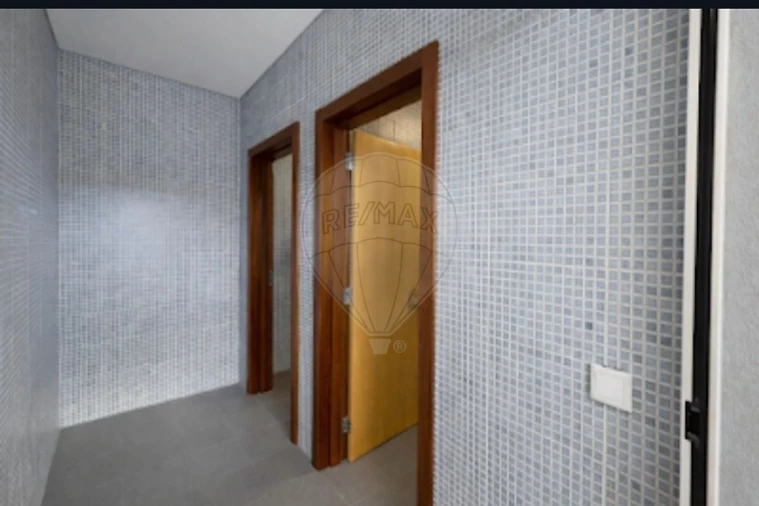 Armazém para Venda em Ermesinde Foto 13