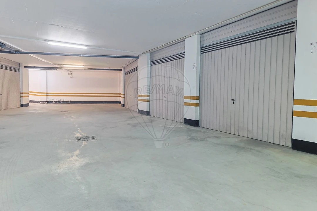 Apartamento T3 para Venda em Tavarede Foto 3