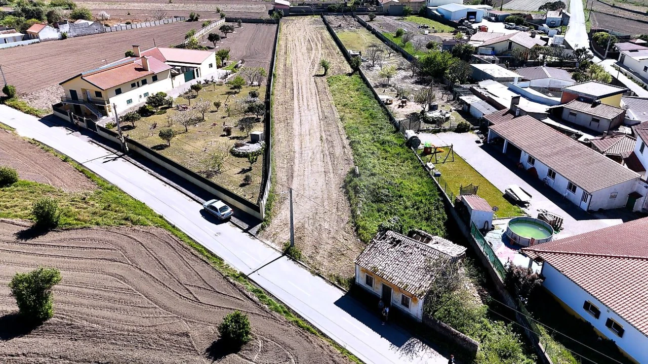 Moradia T1 para Venda em Lavos Foto 3