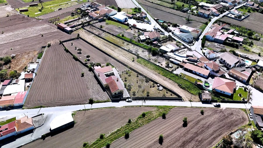 Moradia T1 para Venda em Lavos Foto 6