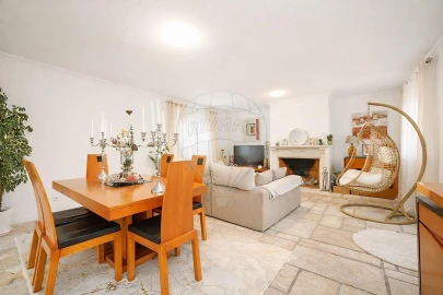 Moradia T3 para Venda em Azeitão (São Lourenço e São Simão)