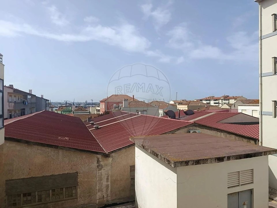 Apartamento T1 para Venda em Buarcos Foto 17