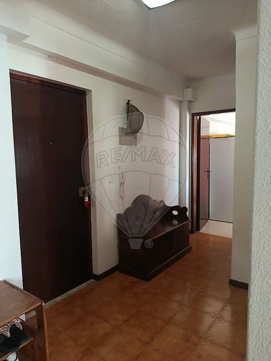 Apartamento T1 para Venda em Buarcos Foto 8