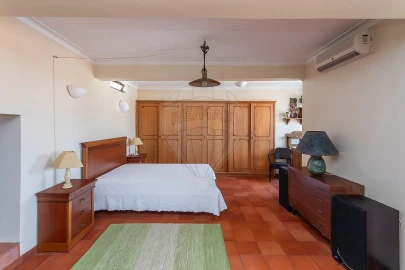 Moradia T5 para Venda em Carcavelos e Parede