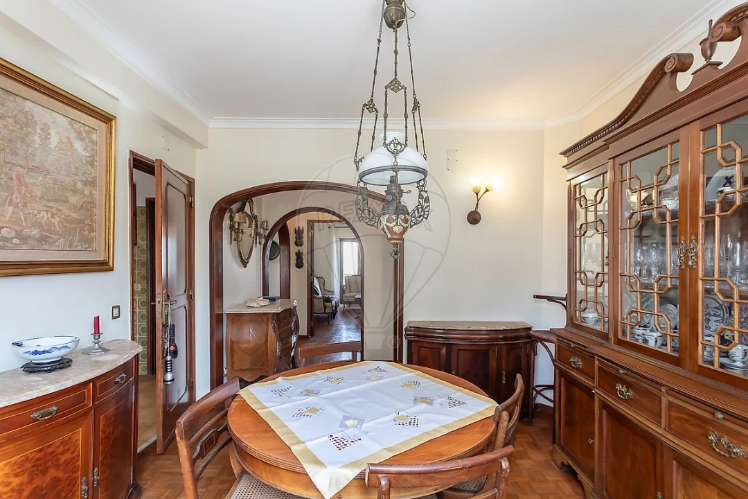 Moradia T5 para Venda em Carcavelos e Parede Foto 6