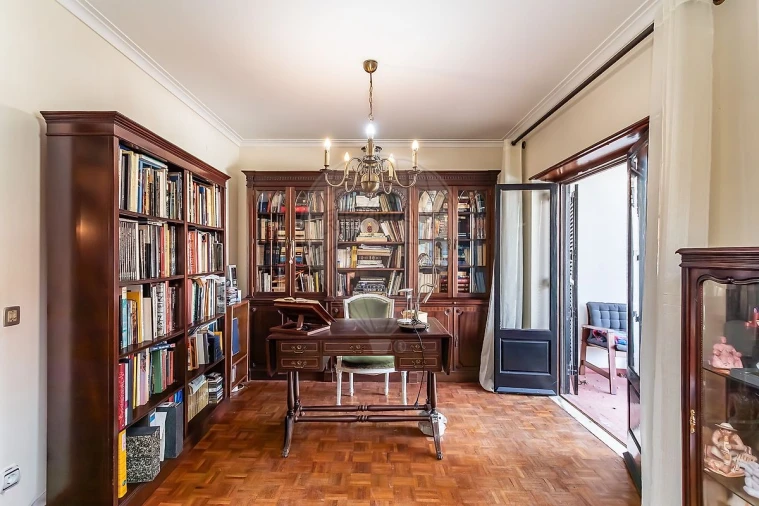 Moradia T5 para Venda em Carcavelos e Parede Foto 2