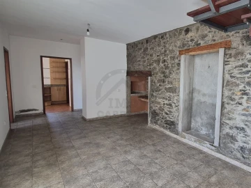 Moradia T3 para Venda em Imaculado Coração de Maria