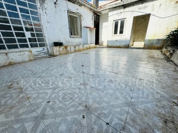 Moradia T4 para Venda em Crato e Mártires, Flor da Rosa e Vale do Peso