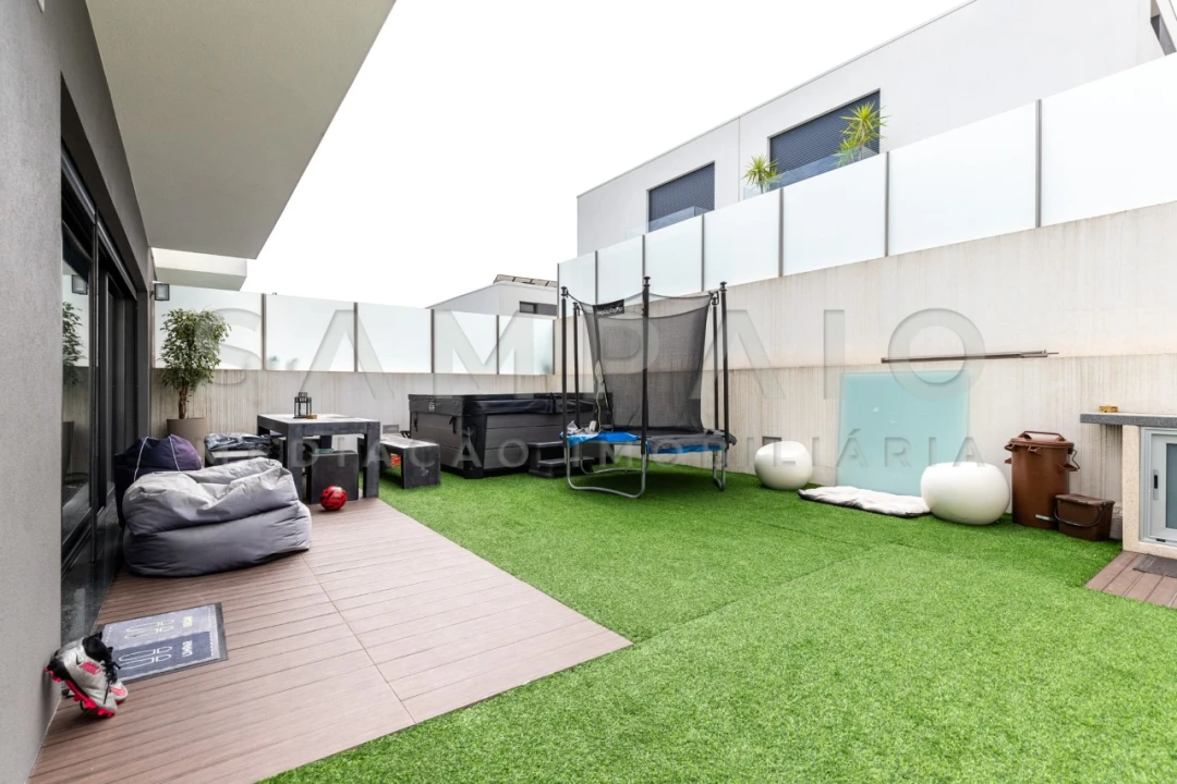 Moradia T3 para Venda em Fânzeres e São Pedro da Cova Foto 35