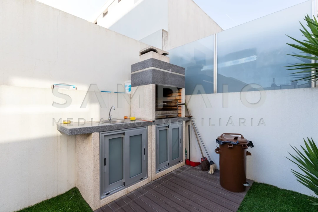 Moradia T3 para Venda em Fânzeres e São Pedro da Cova Foto 37