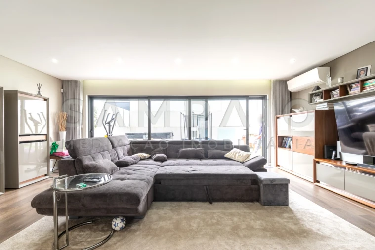 Moradia T3 para Venda em Fânzeres e São Pedro da Cova Foto 8