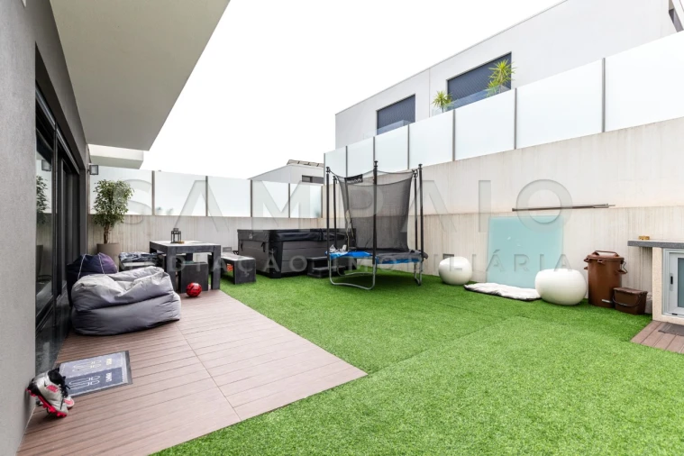 Moradia T3 para Venda em Fânzeres e São Pedro da Cova Foto 35