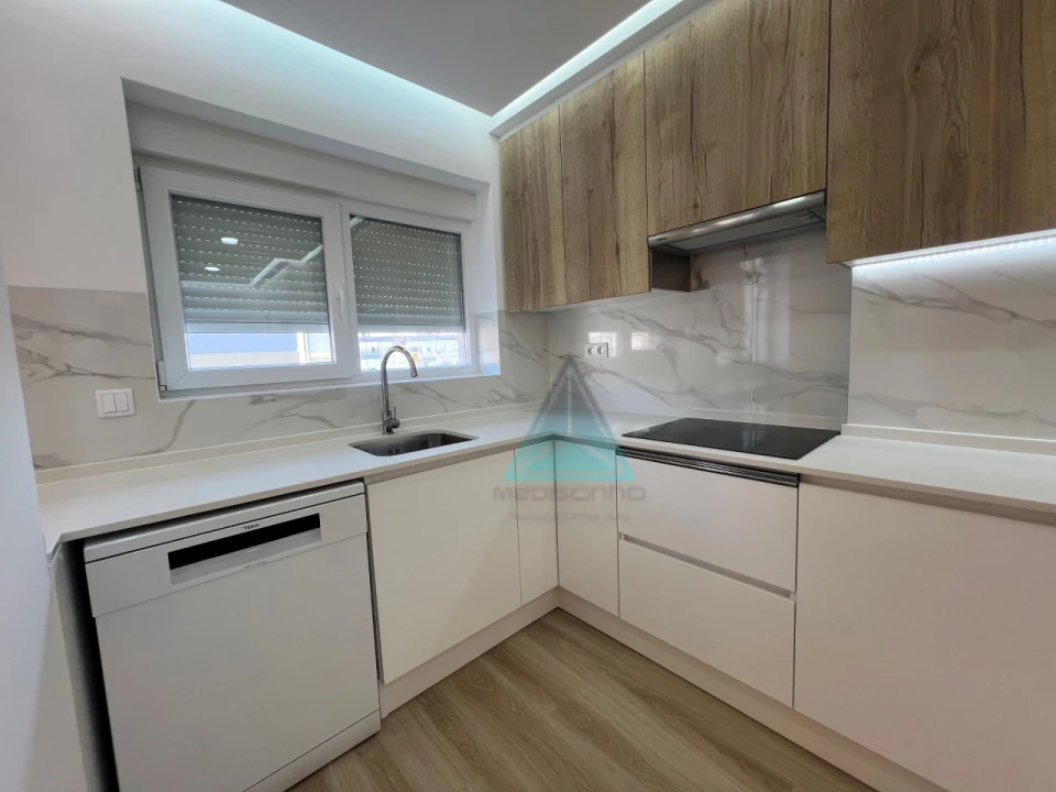 Apartamento T3 para Venda em Laranjeiro e Feijó Foto 3