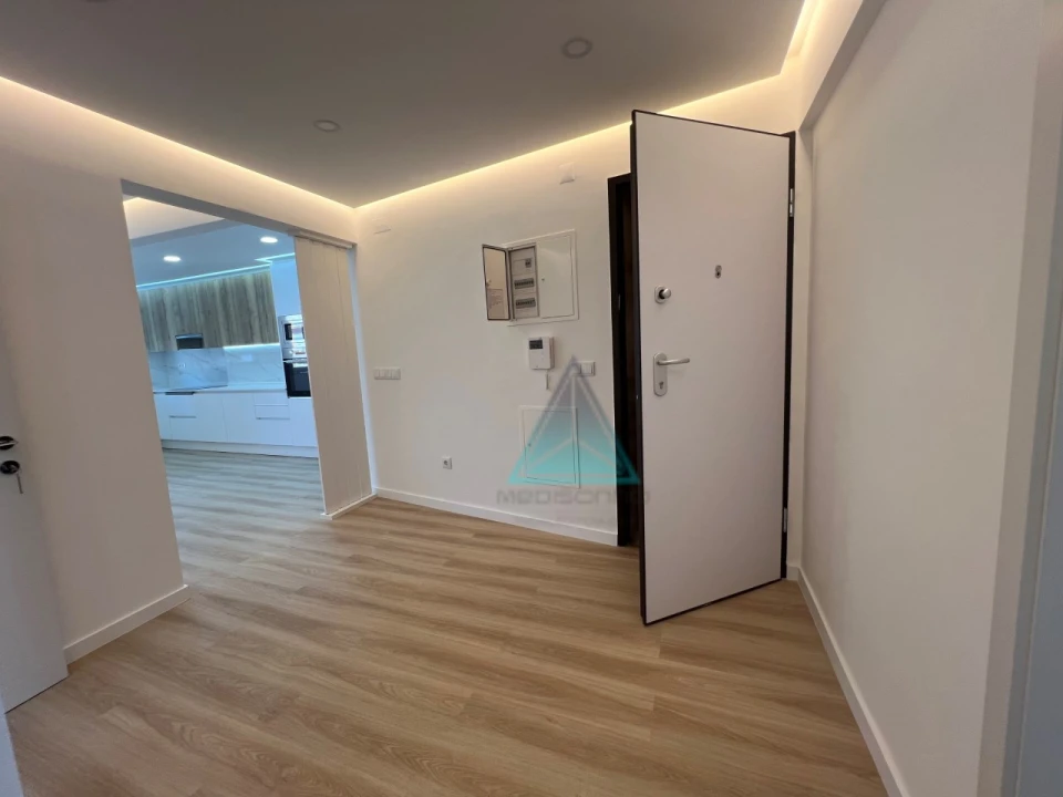 Apartamento T3 para Venda em Laranjeiro e Feijó Foto 10