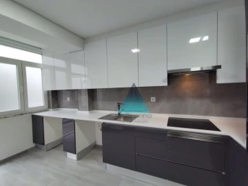 Apartamento T3 para Venda em Laranjeiro e Feijó