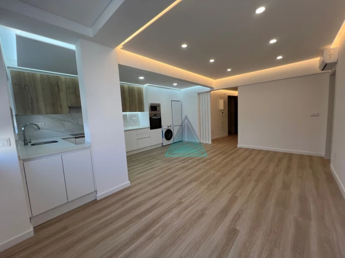 Apartamento T3 para Venda em Laranjeiro e Feijó Foto 9