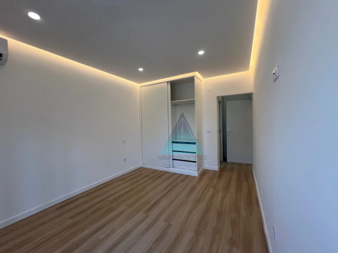 Apartamento T3 para Venda em Laranjeiro e Feijó Foto 17