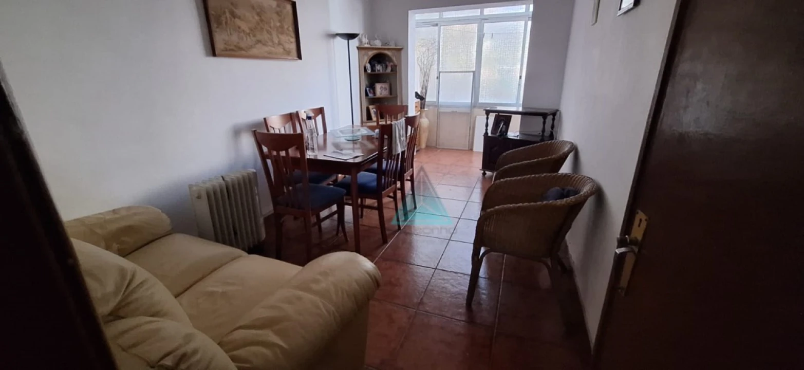 Apartamento T1 para Venda em Laranjeiro e Feijó Foto 2
