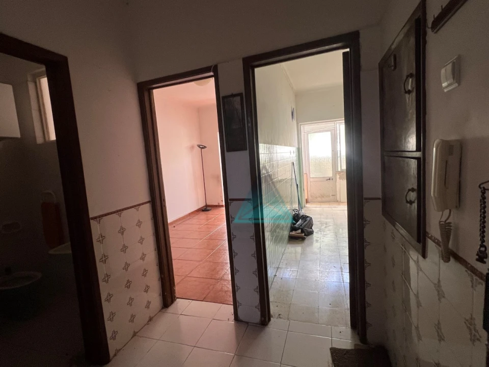Apartamento T1 para Venda em Laranjeiro e Feijó Foto 12