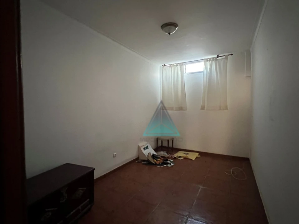 Apartamento T1 para Venda em Laranjeiro e Feijó Foto 18