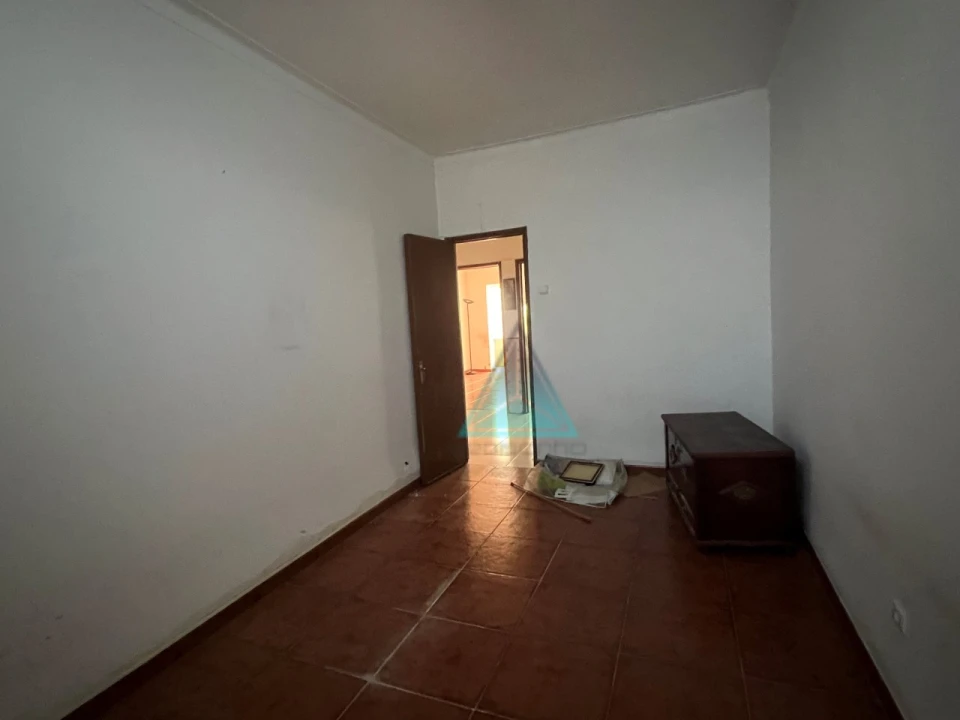 Apartamento T1 para Venda em Laranjeiro e Feijó Foto 19