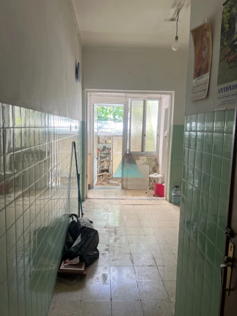 Apartamento T1 para Venda em Laranjeiro e Feijó