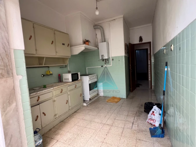 Apartamento T1 para Venda em Laranjeiro e Feijó Foto 7