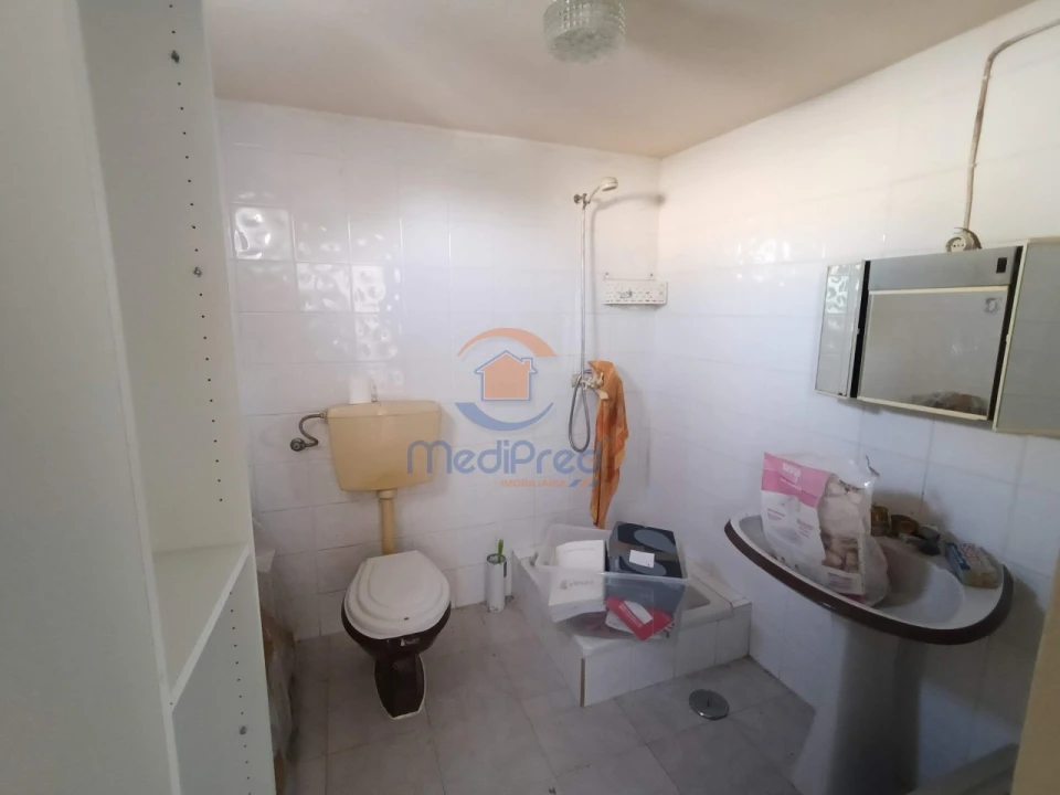 Moradia T2 para Venda em Ventosa Foto 6