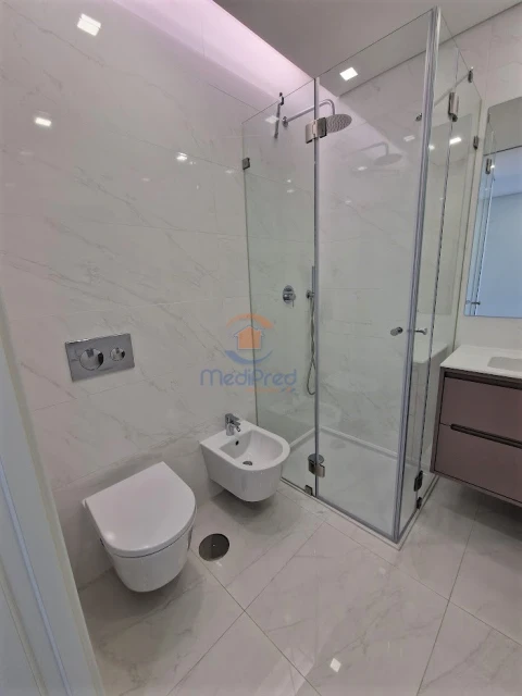 Apartamento T3 para Venda em Santo António dos Cavaleiros e Frielas