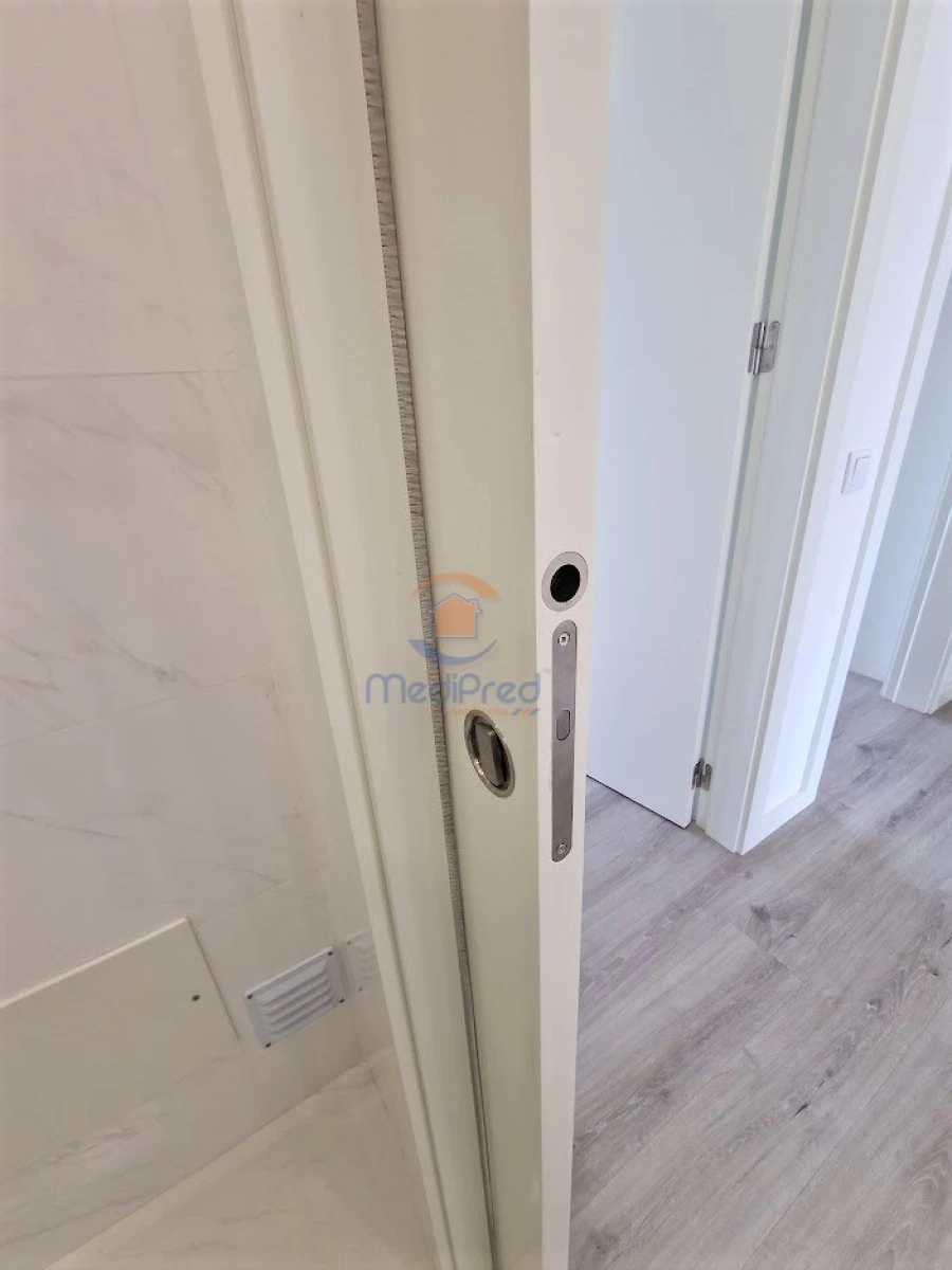 Apartamento T3 para Venda em Santo António dos Cavaleiros e Frielas Foto 12