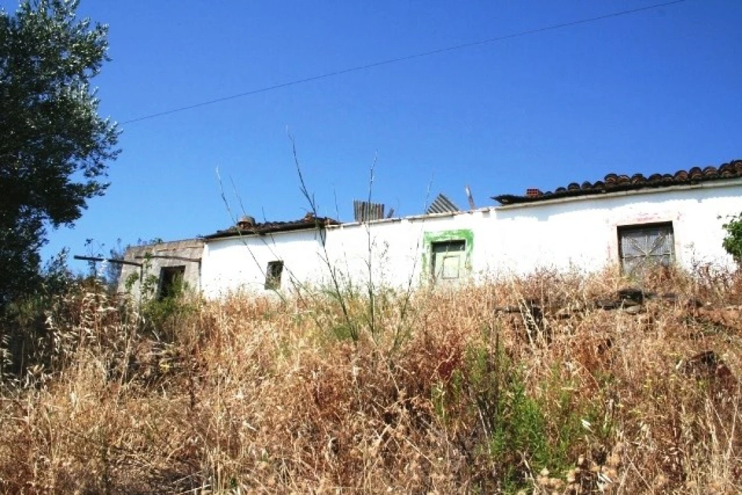 Quinta T3 para Venda em Santa Catarina da Fonte do Bispo Foto 1