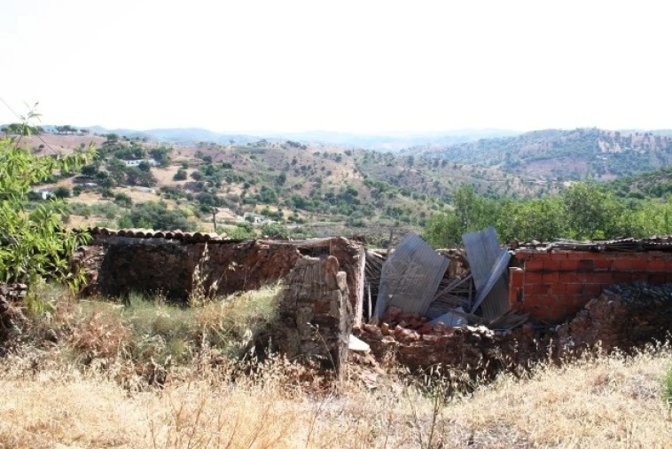 Quinta T3 para Venda em Santa Catarina da Fonte do Bispo Foto 4