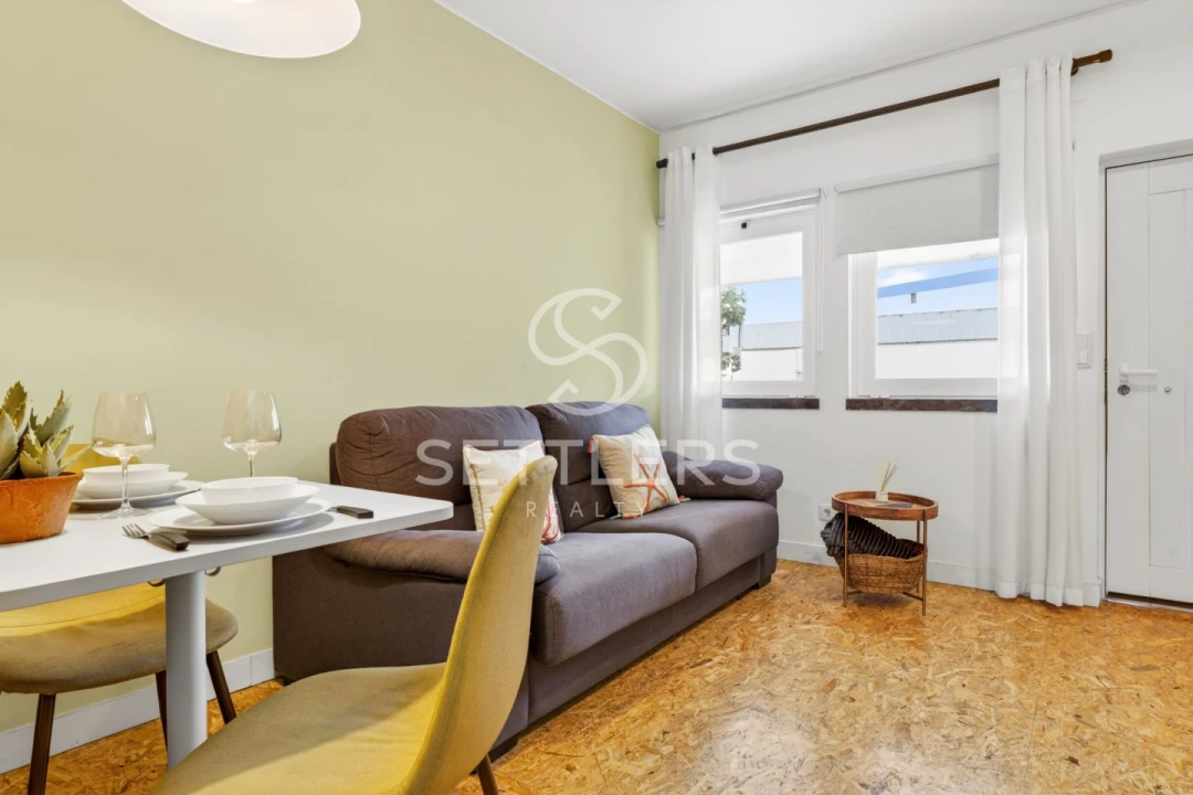 Apartamento T1 para Venda em Carcavelos e Parede Foto 2