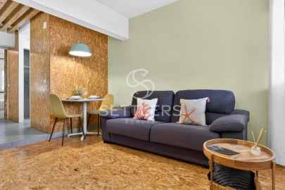 Apartamento T1 para Venda em Carcavelos e Parede