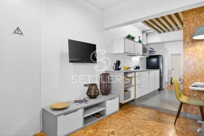 Apartamento T1 para Venda em Carcavelos e Parede