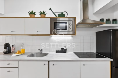 Apartamento T1 para Venda em Carcavelos e Parede