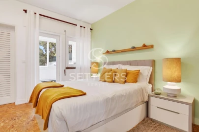 Apartamento T1 para Venda em Carcavelos e Parede