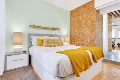 Apartamento T1 para Venda em Carcavelos e Parede