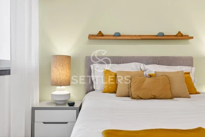 Apartamento T1 para Venda em Carcavelos e Parede