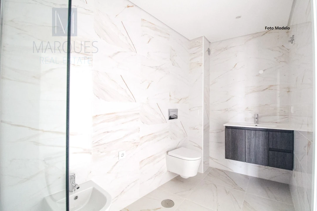 Apartamento T3 para Venda em Corroios Foto 5