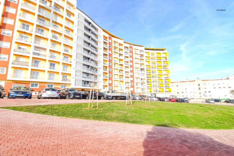 Apartamento T3 para Venda em Corroios Foto 15