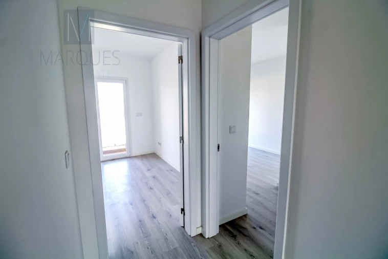 Apartamento T3 para Venda em Corroios Foto 8