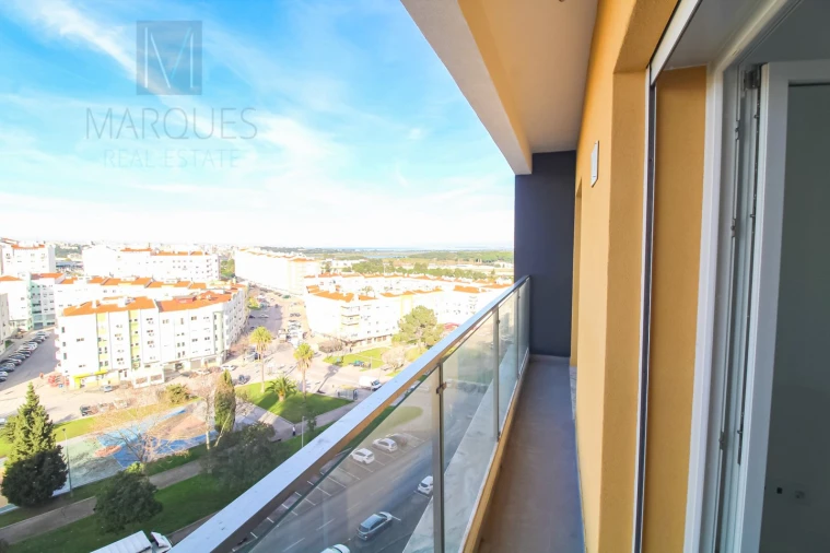 Apartamento T3 para Venda em Corroios Foto 11