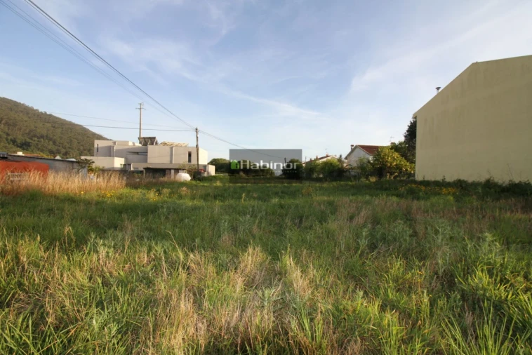 Terreno para Venda em Carreço Foto 5