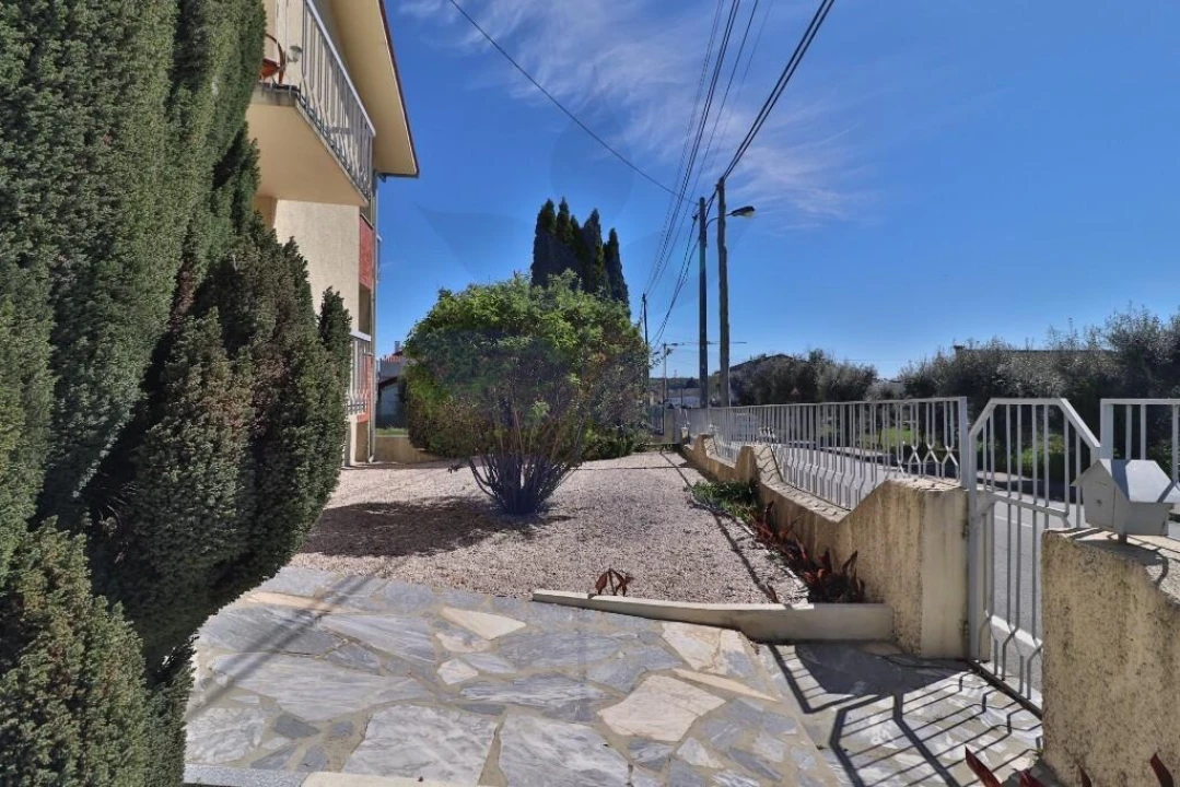 Moradia T3 para Venda em Abraveses Foto 18