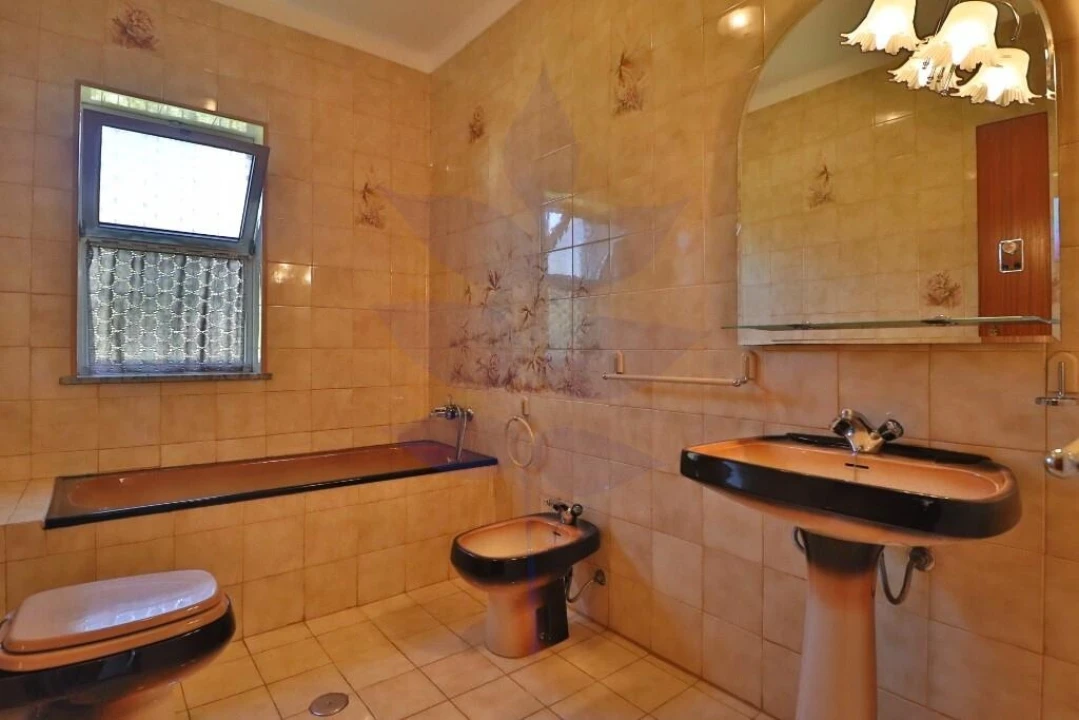 Moradia T3 para Venda em Abraveses Foto 9