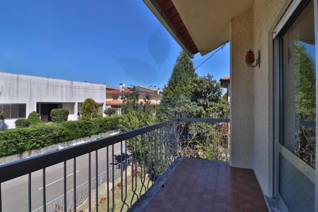 Moradia T3 para Venda em Abraveses Foto 10