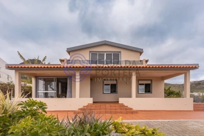 Moradia T3 para Venda em Porto Santo